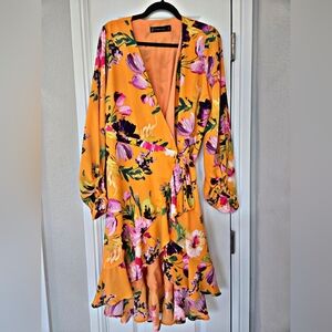 ***Ladies Floral Print Wrap Dress Ny&Co Size M (Worn Once)
